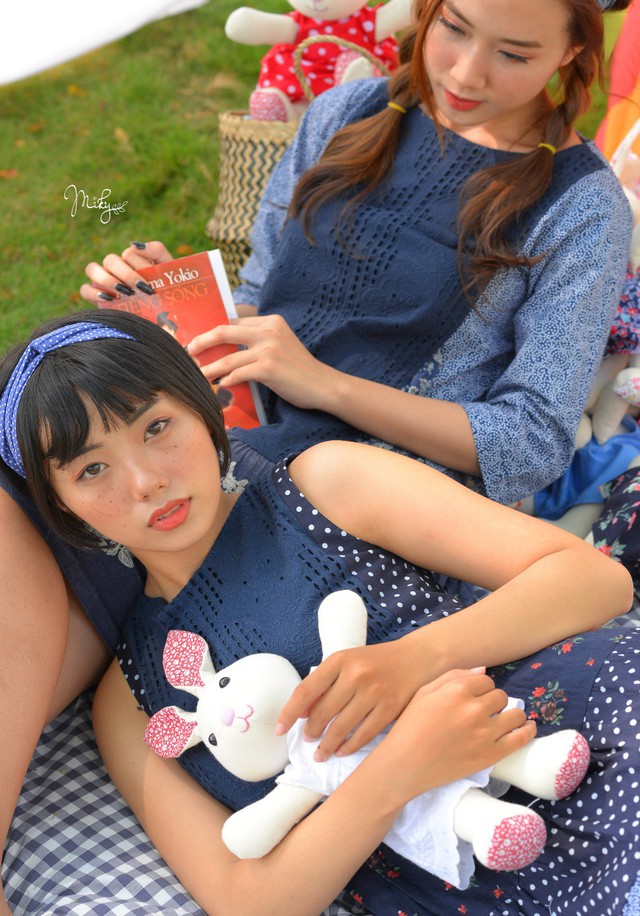 Mặc g&igrave; v&agrave;o th&aacute;ng 4 về, gi&oacute; h&aacute;t m&ugrave;a h&egrave;, đặc biệt khi những đợt nghỉ d&agrave;i sắp đến? - Ảnh 7.