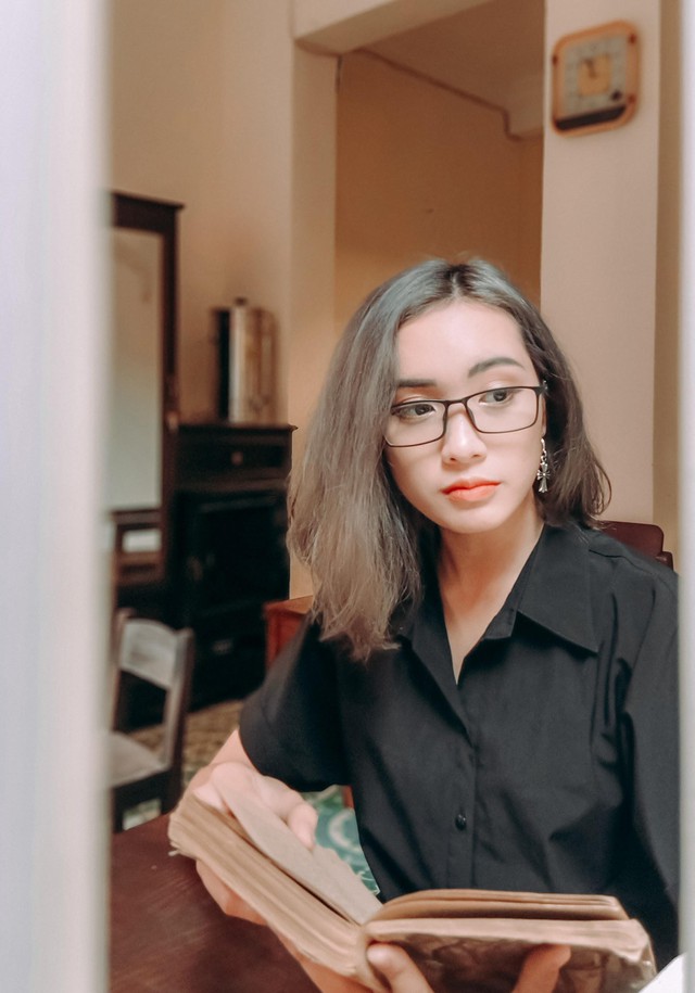 Đừng nhầm selfie với ảnh ch&acirc;n dung, đ&acirc;y l&agrave; c&aacute;ch chụp ch&acirc;n dung chuẩn thần th&aacute;i trong mọi t&igrave;nh huống - Ảnh 9.