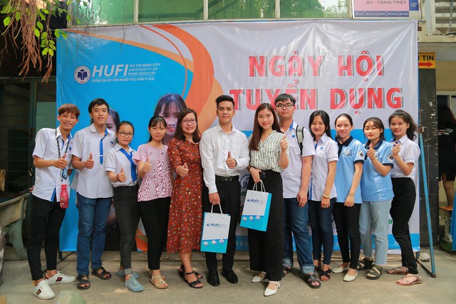 Cam kết việc làm khi học hệ cao đẳng tại trường ĐH Công nghiệp Thực phẩm TP.Hồ Chí Minh - Ảnh 1.
