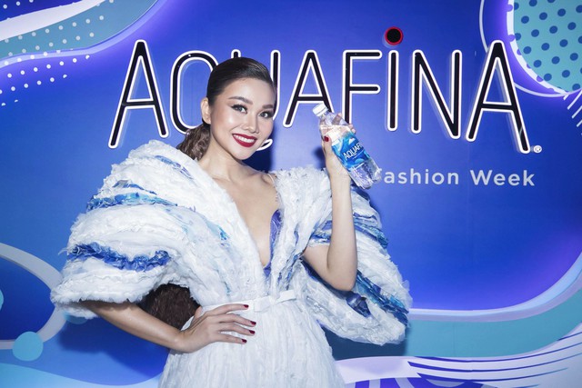 Bộ ba Thang Hằng - Quang Đại - Ho&agrave;ng Th&ugrave;y c&ocirc;ng ph&aacute; thảm đỏ Aquafina VIFW - Ảnh 3.