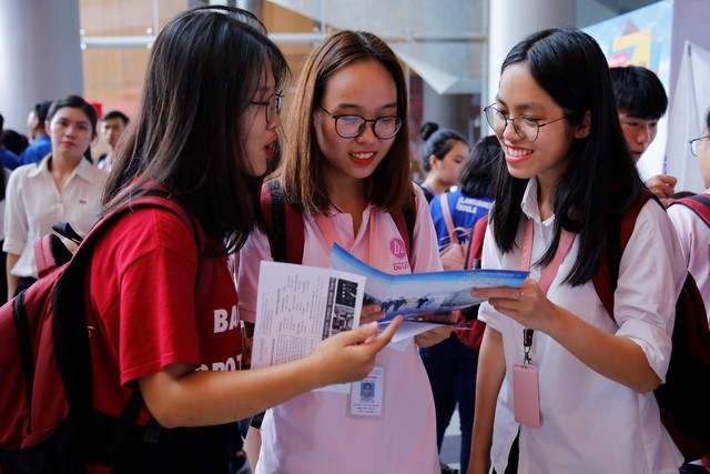 Đại học Văn Lang trở thành cầu nối trực tiếp giữa doanh nghiệp và sinh viên - Ảnh 7.