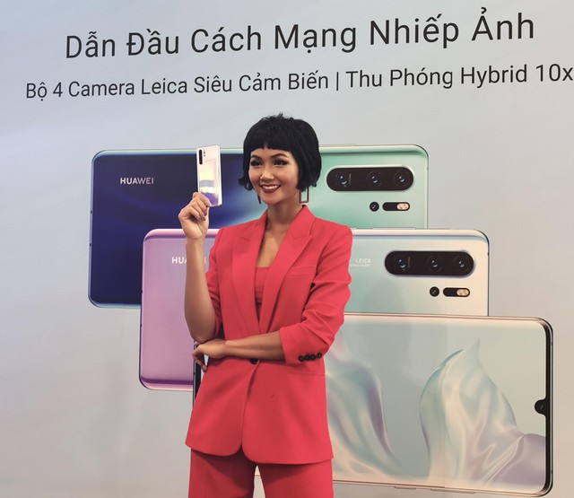 Cùng “Zoom 50x” Hoa hậu HHen Niê tại lễ mở bán P30 Series - Ảnh 1. Cùng “Zoom 50x” Hoa hậu HHen Niê tại lễ mở bán P30 Series - Ảnh 1.