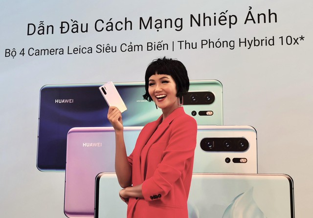 Cùng “Zoom 50x” Hoa hậu HHen Niê tại lễ mở bán P30 Series - Ảnh 4. Cùng “Zoom 50x” Hoa hậu HHen Niê tại lễ mở bán P30 Series - Ảnh 4.