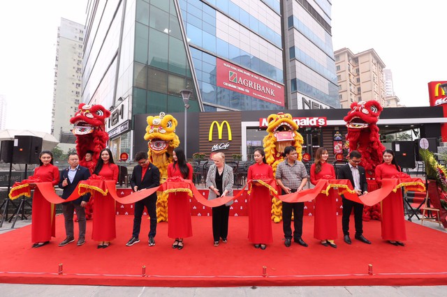McDonald’s khai trương nhà hàng thứ 2 tại Hà Nội - Ảnh 1.