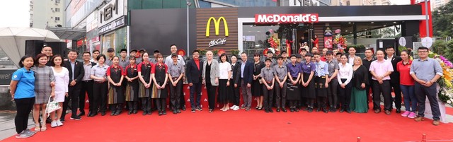 McDonald’s khai trương nhà hàng thứ 2 tại Hà Nội - Ảnh 3.