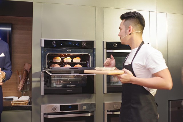 Đến Samsung Showcase xem làm bánh bằng bếp thông minh đi, rồi sẽ ước nhà mình có đồ xịn như vậy - Ảnh 4.
