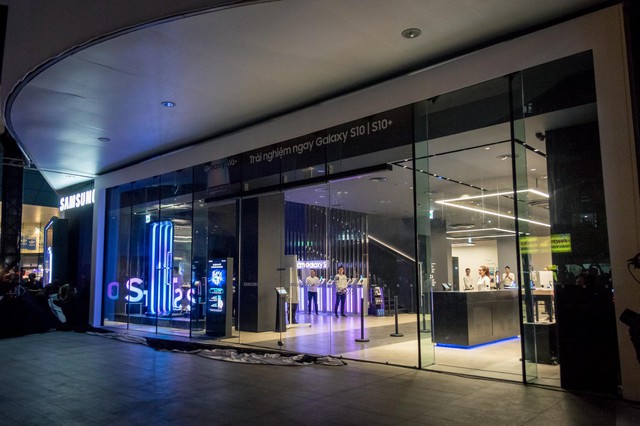 Trung t&acirc;m trải nghiệm lớn nhất ch&acirc;u &Aacute; tại Việt Nam cho thấy Samsung chiều người d&ugrave;ng Việt đến mức n&agrave;o! - Ảnh 1.