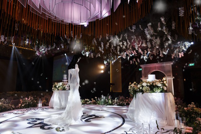 Cận cảnh bộ váy cưới đính pha lê và đá Swarovski lấp lánh cực ấn tượng từ thương hiệu Love wedding - Ảnh 7.