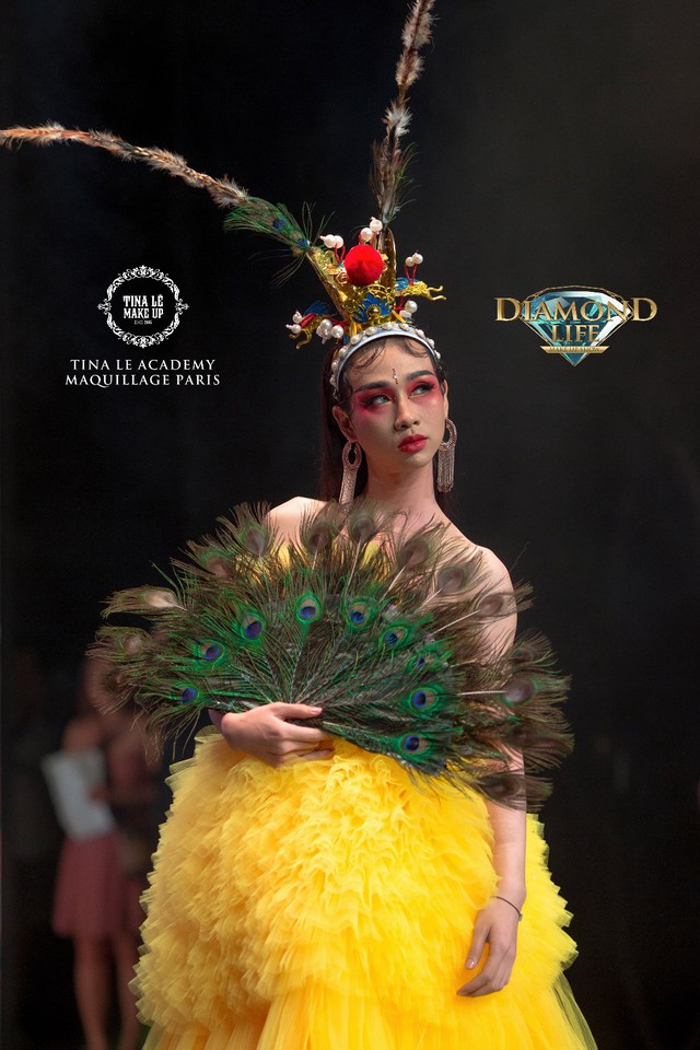 BB Trần, Hải Triều h&oacute;a &ldquo;Mỹ Hầu Vương&rdquo; tại make up show Diamond Life của Tina L&ecirc; Make Up - Ảnh 5.