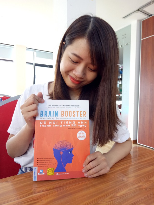 Vì sao cuốn sách Brain Booster - Nghe phản xạ tiếng Anh nhờ công nghệ sóng não được đánh giá là bảo bối cho người mất gốc? - Ảnh 2. Vì sao cuốn sách Brain Booster - Nghe phản xạ tiếng Anh nhờ công nghệ sóng não được đánh giá là bảo bối cho người mất gốc? - Ảnh 2.