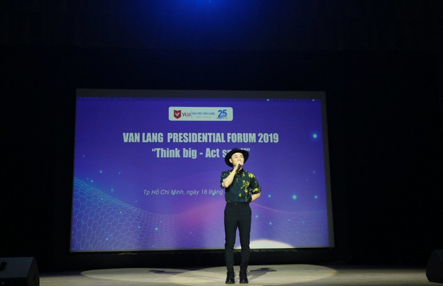 Diễn đàn VanLang Presidential Forum 2019: Giáo sư Trương Nguyện Thành truyền cảm hứng cho sinh viên - Ảnh 6.