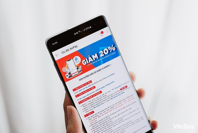 Thanh to&aacute;n kh&ocirc;ng tiền mặt: B&iacute; quyết thảnh thơi của những c&ocirc; n&agrave;ng m&ecirc; mua h&agrave;ng online - Ảnh 2.
