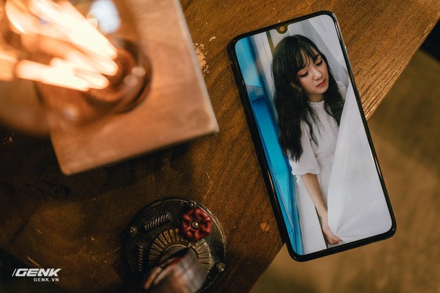 Samsung Galaxy A70: Chiếc smartphone toàn diện nhất trong phân khúc trung cấp - Ảnh 3.