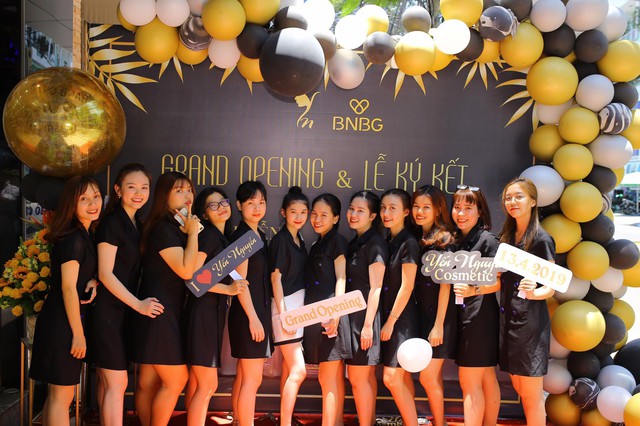 Tưng bừng ng&agrave;y hội mua sắm của Yến Nguyễn Cometic v&agrave; thương hiệu mặt nạ BNBG tại Nha Trang - Ảnh 7.