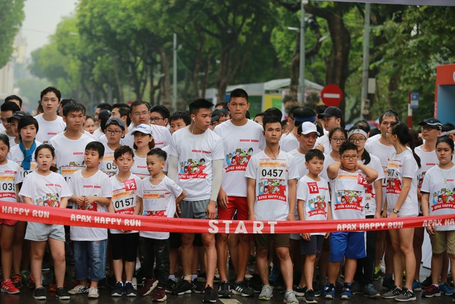 Bống “chè bưởi” cùng bạn học tổ chức thành công giải chạy marathon, quyên tiền xây trường cho học sinh vùng cao - Ảnh 4.