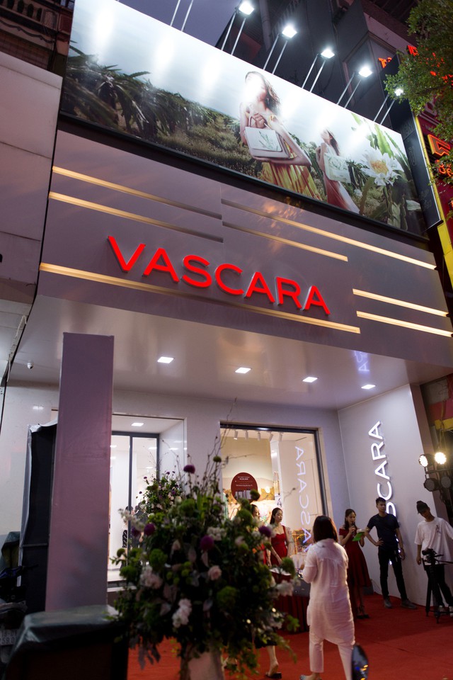 Khai trương cửa hàng lớn tại Hà Nội, Vascara Xã Đàn áp dụng ưu đãi khủng chào hè - Ảnh 3.