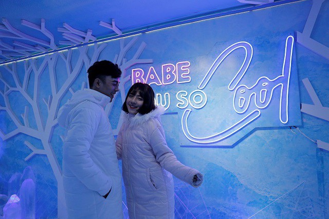 Những kiểu pose ảnh hút ngàn like tại phòng băng -5 độ - Ảnh 1.