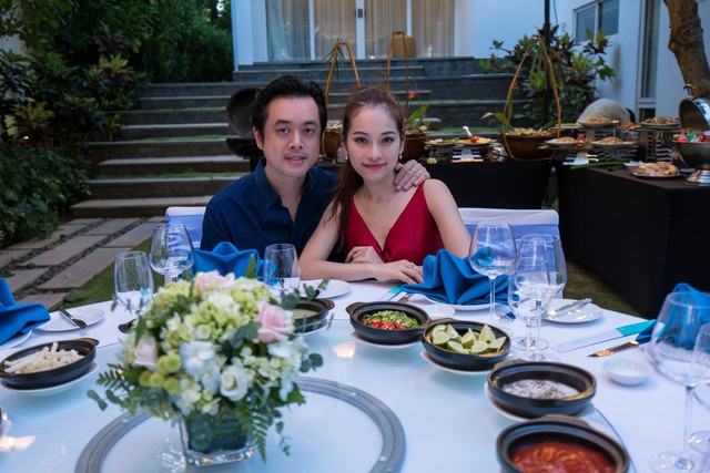 Đưa n&agrave;ng đến Khu nghỉ dưỡng biển sang trọng h&agrave;ng đầu thế giới d&agrave;nh cho gia đ&igrave;nh, Dương Khắc Linh được vợ mới cưới hết l&ograve;ng ca ngợi - Ảnh 1.