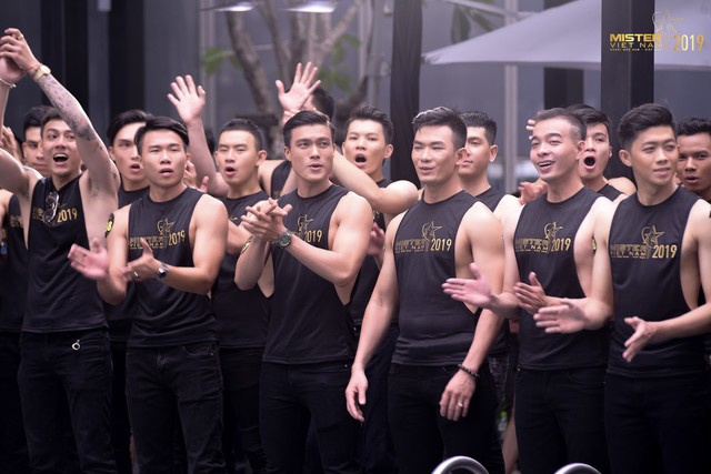 Thương hiệu suit DEZI tìm kiếm gương mặt sáng giá nhất Mister Việt Nam 2019 - Ảnh 2.