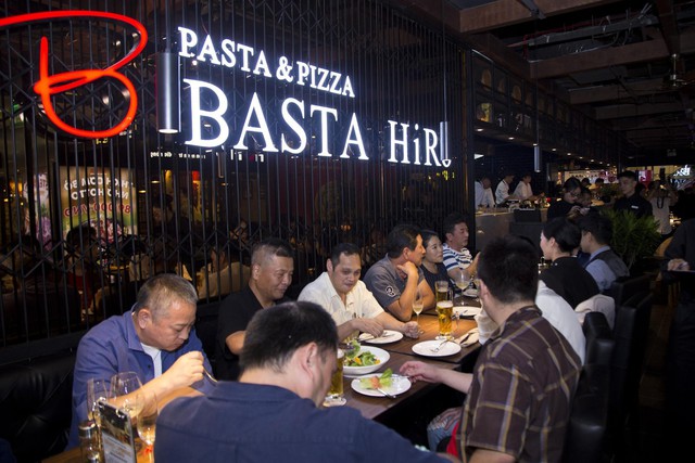 Basta Hiro tưng bừng khai trương chi nh&aacute;nh thứ 4 tại Vincom Đồng Khởi - Ảnh 3.