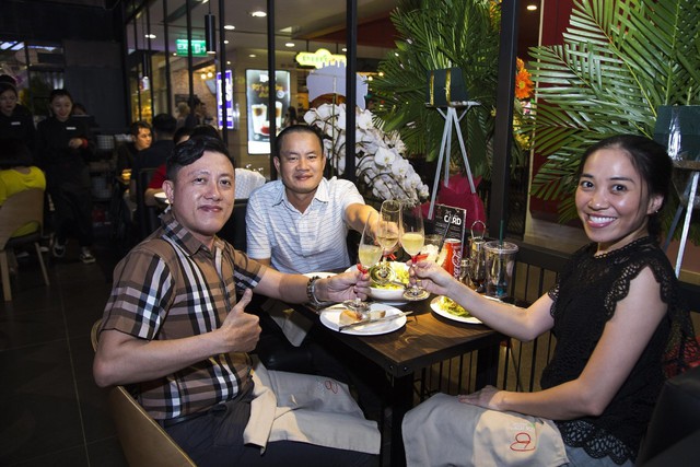 Basta Hiro tưng bừng khai trương chi nh&aacute;nh thứ 4 tại Vincom Đồng Khởi - Ảnh 6.