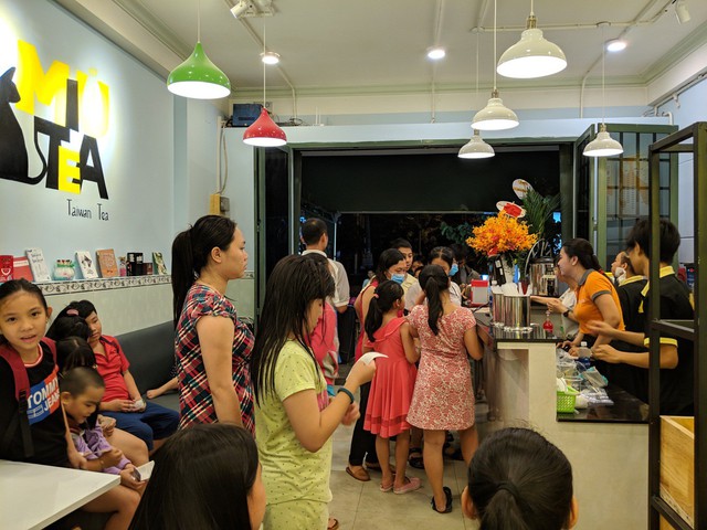 Cùng cạ cứng truy lùng chuỗi cửa hàng trà sữa made in Vietnam hot hit mùa hè - Ảnh 8.