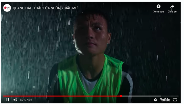 Quang Hải dầm mưa đêm diễn phim gây bão Youtube - Ảnh 4.