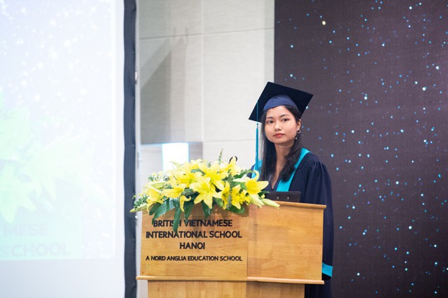 Lễ tốt nghiệp &ldquo;đẹp như mơ&rdquo; của học sinh trường quốc tế tại Việt Nam - Ảnh 2.