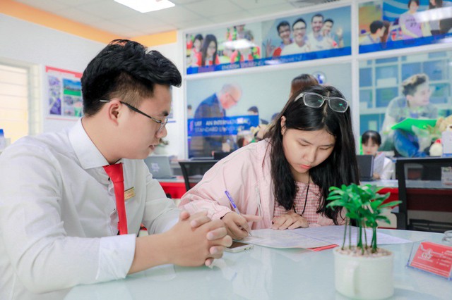 Phương thức x&eacute;t tuyển học bạ ng&agrave;y c&agrave;ng h&uacute;t th&iacute; sinh - Ảnh 1.