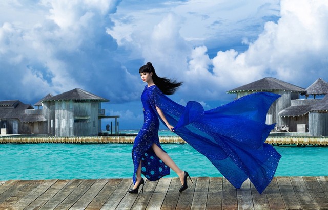 Người thổi hồn cho những kiểu tóc của Jessica Minh Anh tại Maldives - Ảnh 7.