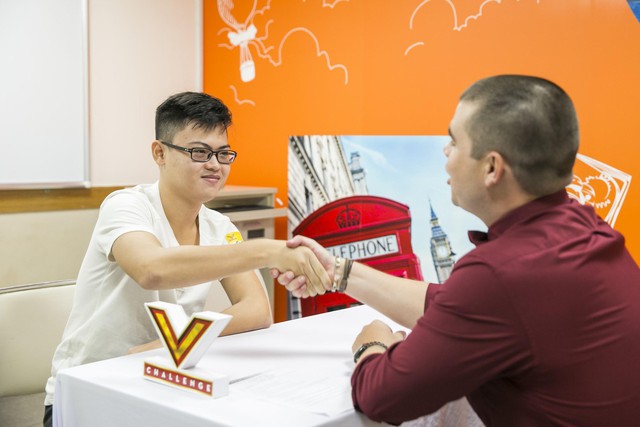 V-Challenge 2019: Hơn 2.000 bạn trẻ học viên VUS tự tin khoe trình nói tiếng Anh - Ảnh 1.