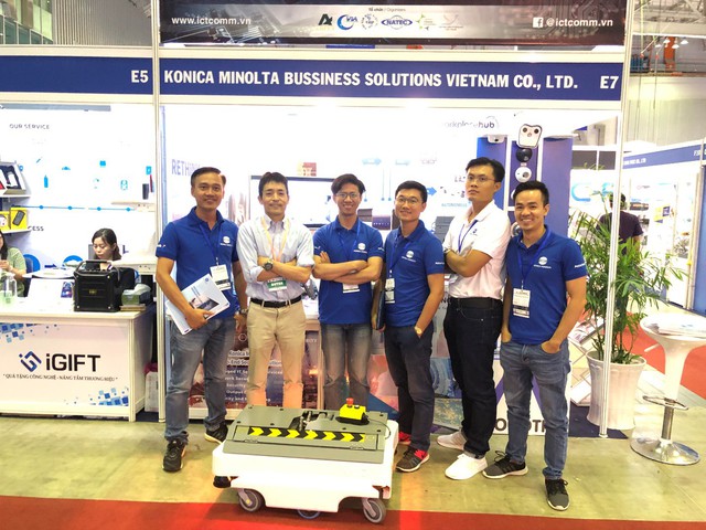 Konica Minolta lần đầu ra mắt sản phẩm robot dịch vụ mới tại Việt Nam - Ảnh 1.