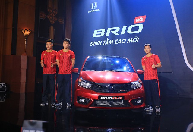 Cầu thủ đội tuyển Việt Nam th&iacute;ch th&uacute;, muốn tậu Honda Brio mới ra mắt - Ảnh 3.