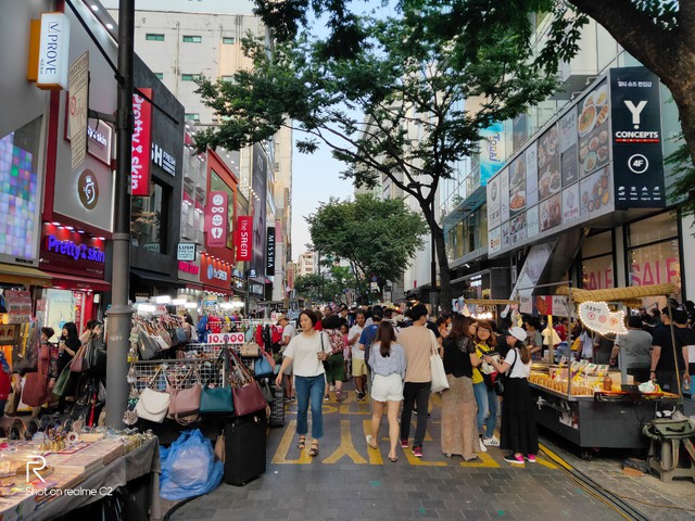 H&egrave; n&agrave;y, trải nghiệm ngay cuộc sống s&ocirc;i động v&agrave; đầy m&agrave;u sắc tại Seoul - Ảnh 4.