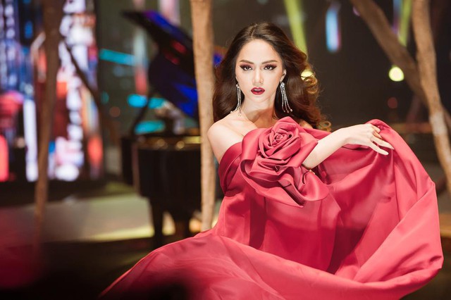 Chiếc áo nào, sắc màu nào tạo dấu ấn trong cuộc đời Hương Giang, talkshow này sẽ hé lộ cho bạn! - Ảnh 2.