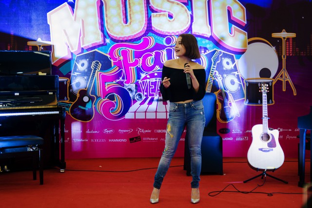 Gặp gỡ Bùi Anh Tuấn cùng nhiều sao Việt tại Việt Thương Music Fair 2019 - Ảnh 2.