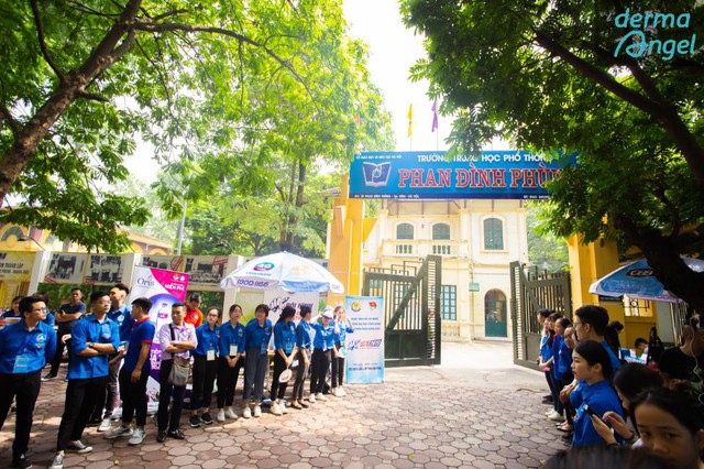 Sĩ tử vượt vũ m&ocirc;n &ndash; Những chiến binh kh&ocirc;ng đơn độc - Ảnh 2.