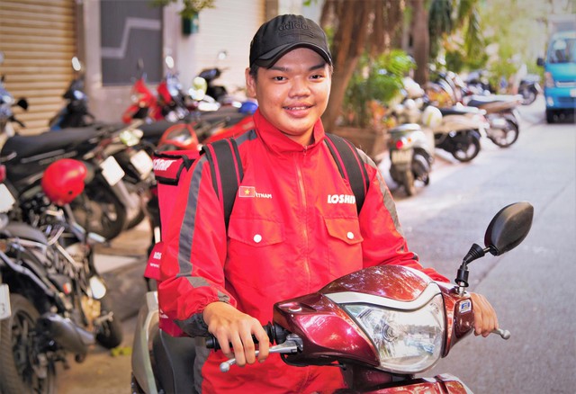 C&aacute;i kết c&oacute; hậu cho shipper bị boom 13 ly tr&agrave; sữa - Ảnh 1.