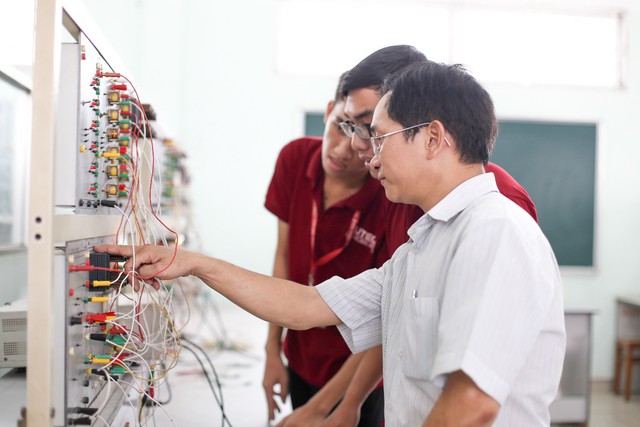 L&agrave;m g&igrave; nếu... điểm thi THPT kh&ocirc;ng như &yacute;? - Ảnh 1.