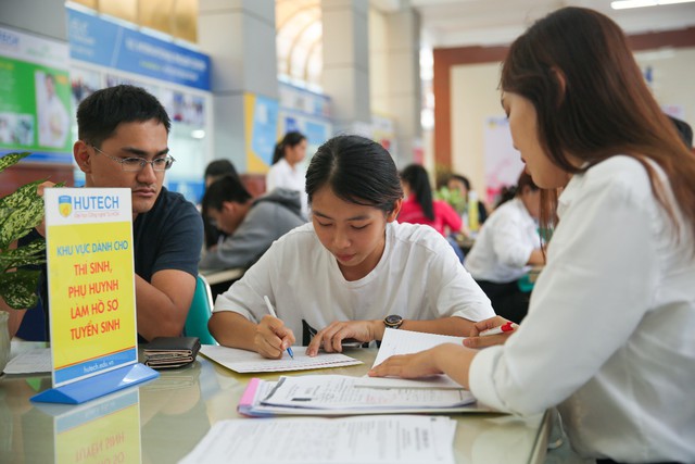 L&agrave;m g&igrave; nếu... điểm thi THPT kh&ocirc;ng như &yacute;? - Ảnh 2.