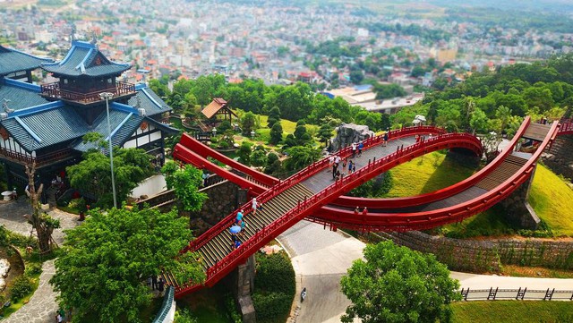 Top 5 khu du lịch và vui chơi giải trí tốt nhất Việt Nam lần đầu vinh danh Sun World Halong Complex - Ảnh 4.