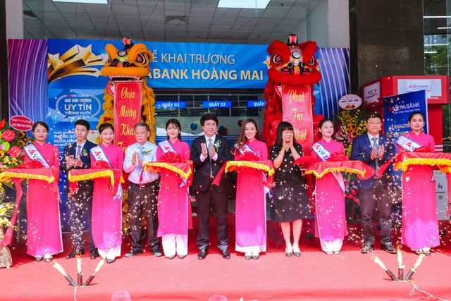VietABank nhận 2 giải thưởng quốc tế, tiếp tục mở rộng mạng lưới tại Hà Nội - Ảnh 1.