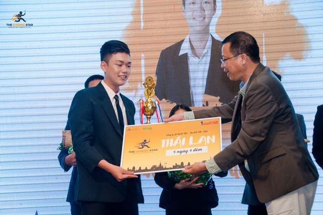 Hotboy ĐH Hoa Sen đoạt Qu&aacute;n qu&acirc;n The Guiding Star 2019 - Ảnh 2.