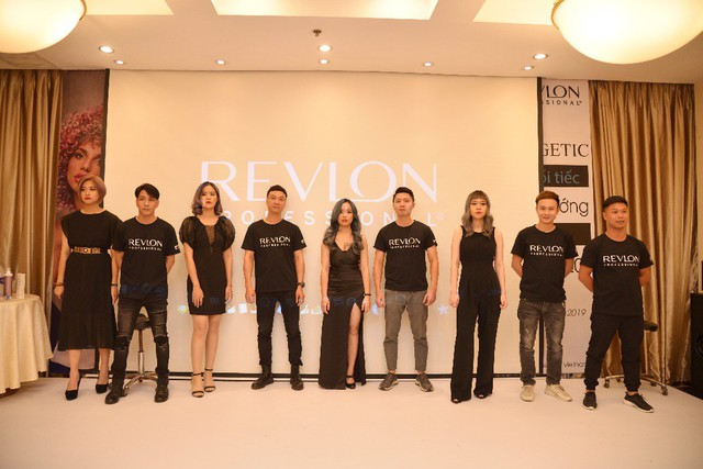 Revlon Professional giới thiệu Bộ sưu tập Unapologetic và xu hướng cắt – nhuộm năm 2019 - 2020 - Ảnh 2. Revlon Professional giới thiệu Bộ sưu tập Unapologetic và xu hướng cắt – nhuộm năm 2019 - 2020 - Ảnh 2.