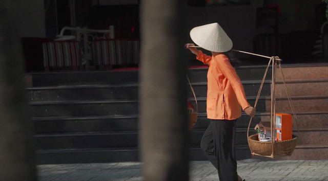 Tin được kh&ocirc;ng: H&agrave;ng rong rao b&aacute;n bất động sản? - Ảnh 1.