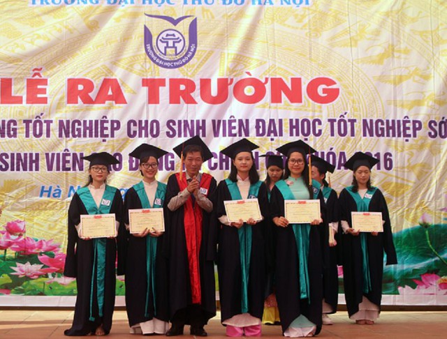 Trường Đại học Thủ đ&ocirc; H&agrave; Nội: Nhiều sinh vi&ecirc;n được tốt nghiệp sớm - Ảnh 1.