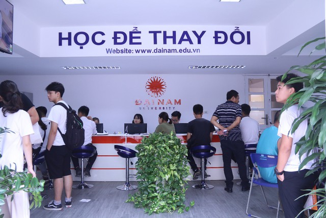 Bộ siết chặt tuyển sinh khối ng&agrave;nh sức khỏe: ĐH Đại Nam vẫn h&uacute;t th&iacute; sinh - Ảnh 1.