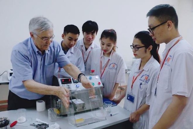 Bộ siết chặt tuyển sinh khối ng&agrave;nh sức khỏe: ĐH Đại Nam vẫn h&uacute;t th&iacute; sinh - Ảnh 4.