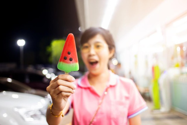 Kh&ocirc;ng chỉ đ&aacute;nh tan oi n&oacute;ng, đ&acirc;y c&ograve;n l&agrave; c&ocirc;ng cụ sống ảo đang hot rần rần - Ảnh 7.