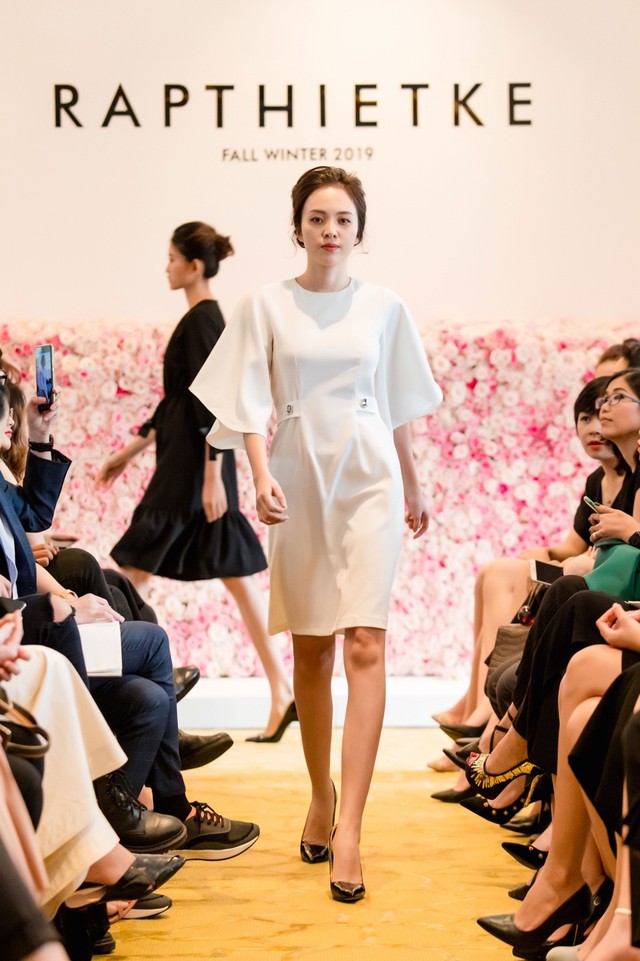 Linh Nga, Tuyết Lan trở thành vedette ra mắt bộ sưu tập “The First Dress” - Ảnh 5.